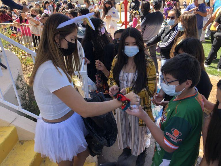 Conejo de Pascua Minero llevó alegría y chocolates a los pequeños de El Salvador 1 IMG 4008