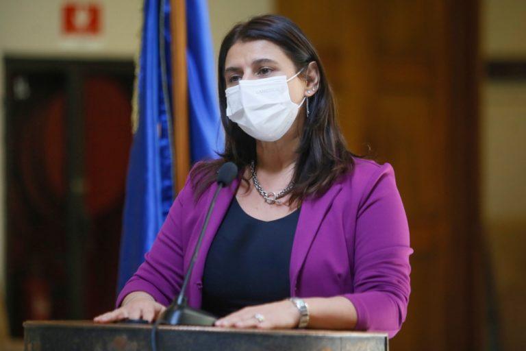 Diputada Cid: “Ya basta que nuestras carreteras parezcan un basural” 4 Diputada Sofia Cid