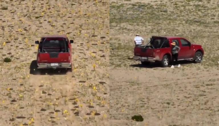 Sernatur Atacama rechaza comportamientos indebidos en desierto florido y llama a la conciencia turística 4 20 203711 73wb camioneta desierto florido Tw