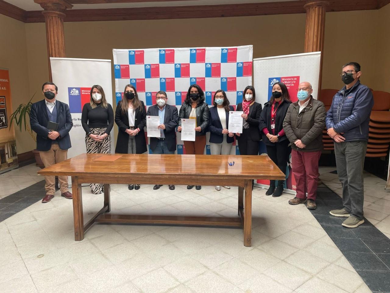 Codelco Salvador refuerza su compromiso con la equidad de género participando en mesa Mujer y Minería 1 thumbnail c6f4c89b ee6d 4a24 b99d 38beb3524a6b