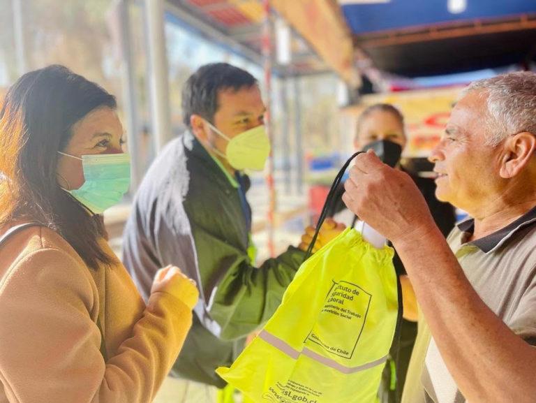 La autoridad regional entregó mensajes importantes para las y los trabajadores, con la finalidad, de que conozcan las condiciones ante algún accidente laboral. 8 unnamed 5