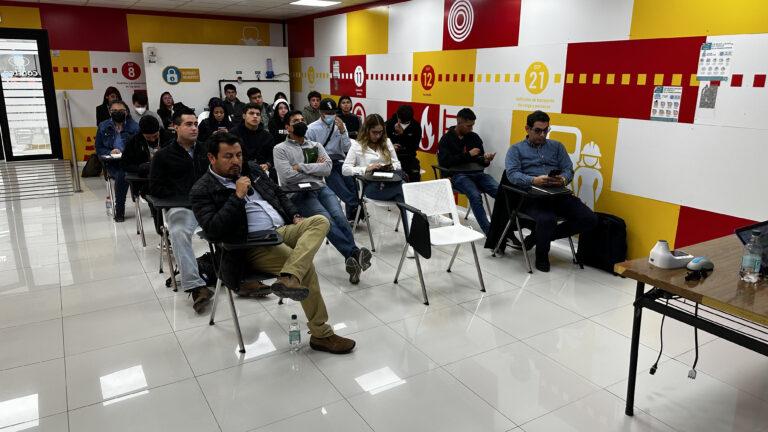 Estudiantes de la provincia de Chañaral se prueban su primer casco minero en Codelco Salvador 1 IMG 0058