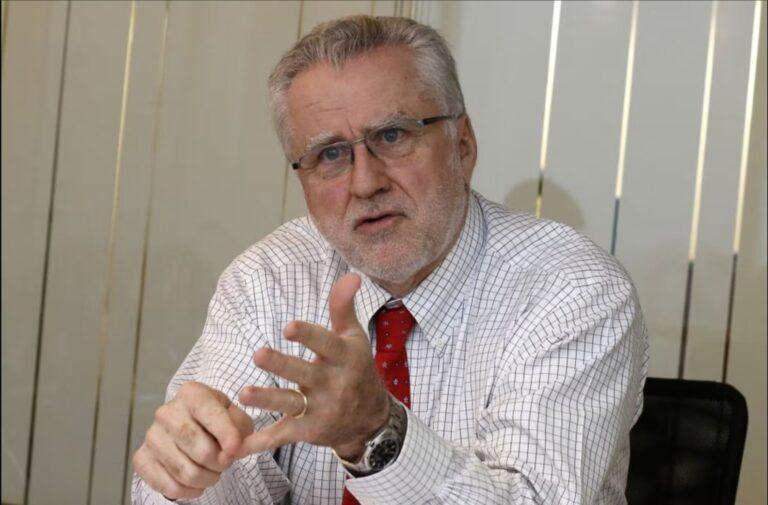 Presidente de Directorio de Codelco asegura que conflicto con consorcio CBM por término de contrato en Rajo Inca "ya está resuelto" 7 MaximoPacheco