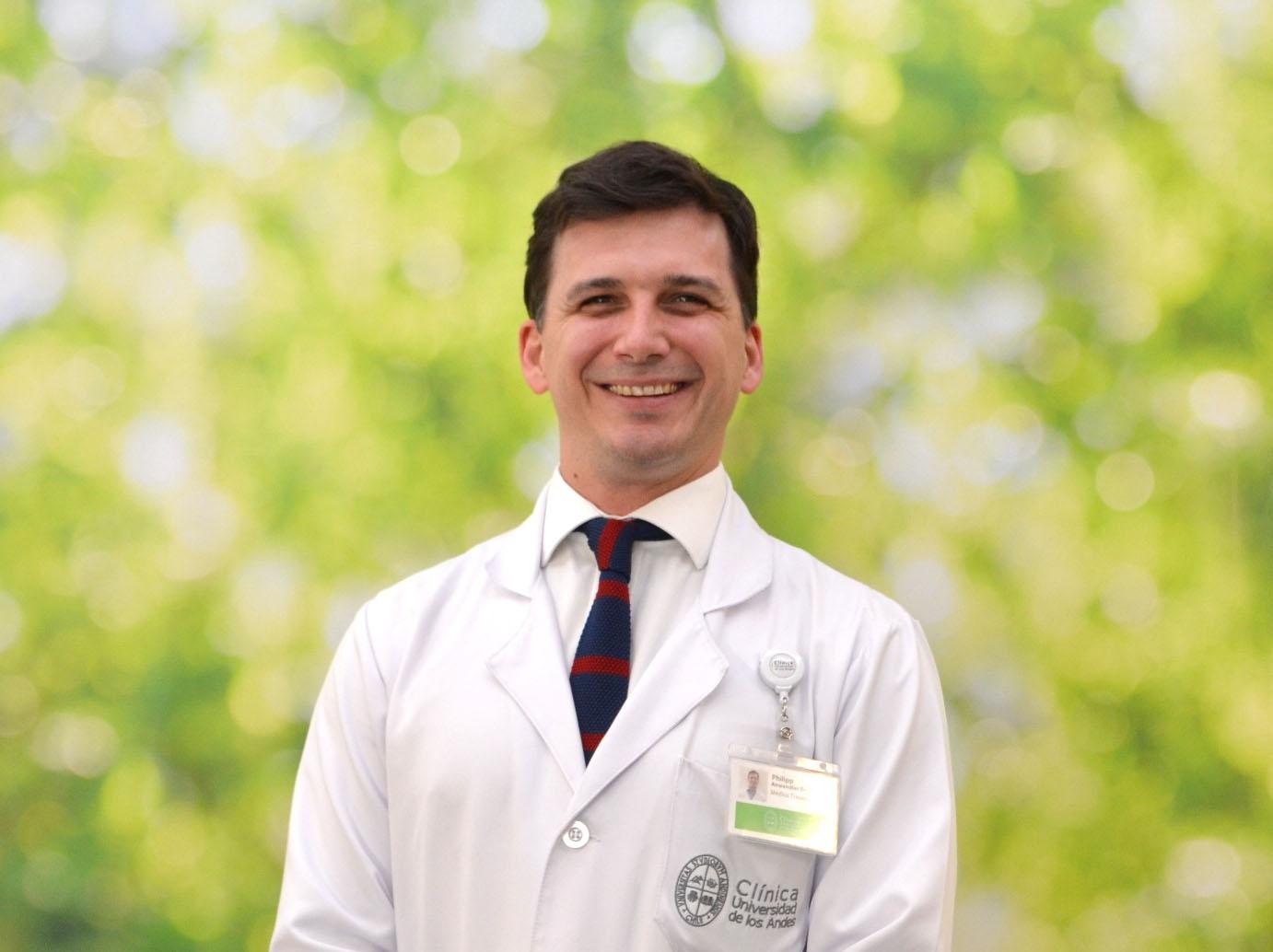 Radio Damiana conversó con el médico Traumatólogo Philipp Anwandter sobre las lesiones deportivas 1 foto doctor