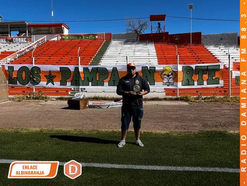 Premios de Enlace Albinaranja; Barra Los Pampa Norte, recibió el galardón a hincha destacado de Cobresal. 2 pampa norte web