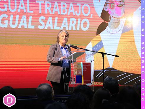 Gobierno presenta propuesta legislativa de Equidad Salarial: “Es una tarea que esperamos que tenga una rápida tramitación en el Congreso Nacional” 4 ministra jara