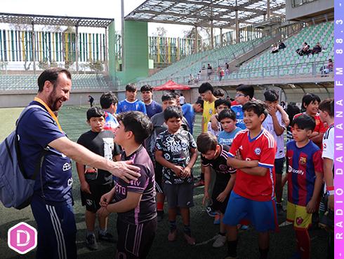 Más de 120 niños y niñas participaron de la Clínica de Fútbol en el Estadio Luis Valenzuela Hermosilla 1 WED CD