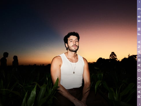 Sebastián Yatra presenta su nueva historia de desamor con su nueva canción "La Pelirroja" 1 yatra web