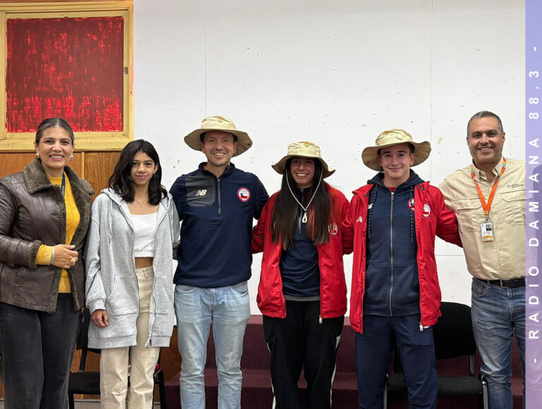 Integrantes del Team Chile se reunieron con estudiantes de El Salvador 2 codelcoteamchile