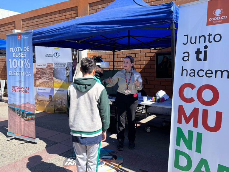 Codelco Salvador llevó la realidad virtual a Feria Preventiva de Seguridad Vial en Chañaral 2 FERIACODELCOCHANARAL