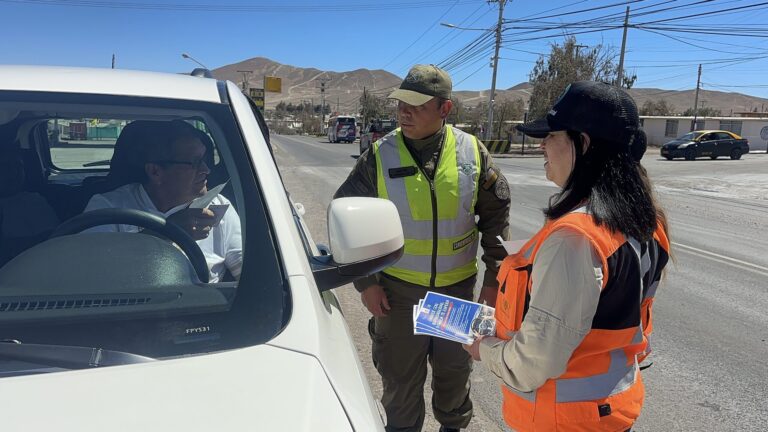 Carabineros y Codelco Salvador impulsan campaña preventiva de conducción segura en Fiestas Patrias 6 control preventivo 01