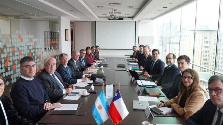 Chile y Argentina aprueban protocolos para la operación de proyectos mineros en la frontera 2 DSC04345.JPG