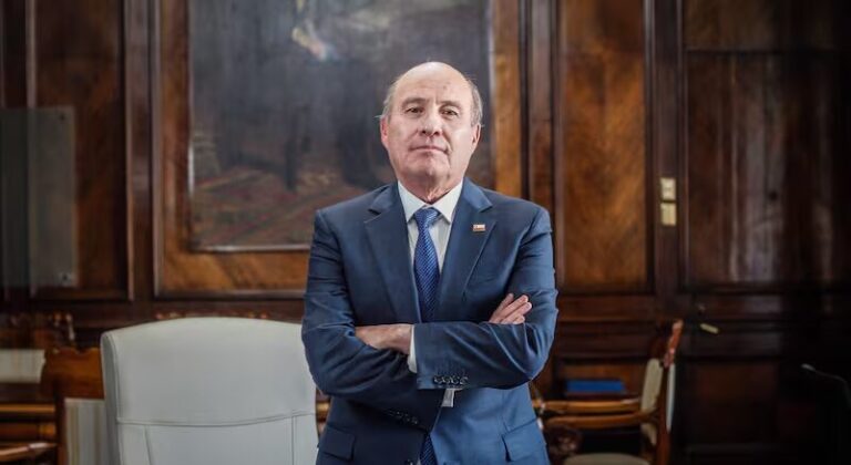 MIN. DE HACIENDA