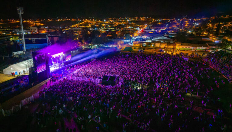 ¡Vallenar recibe por primera vez la Gira Teletón! Más de 20 mil personas disfrutaron del espectáculo 1 TELETON VALLENAR